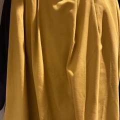 黄色　スカート