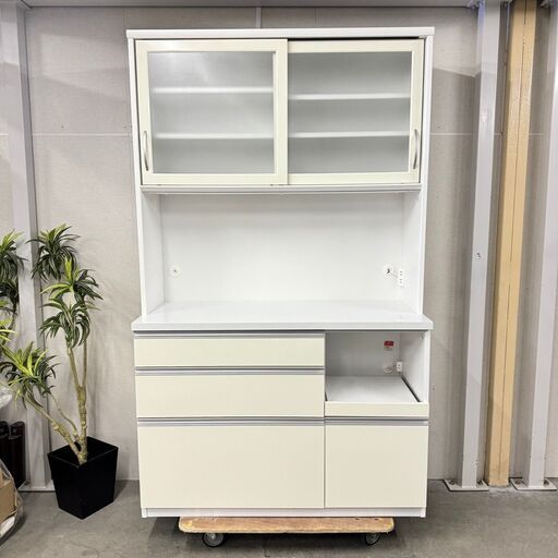 W 15711  ユーアイ 2枚ガラス扉キッチンボード   ◆大阪市内・東大阪市他 5,000円以上ご購入で無料配達いたします！◆ ※京都・高槻・枚方方面◆神戸・西宮・尼崎方面◆奈良方面、大阪南部方面　それぞれ条件付き無料配送あり！
