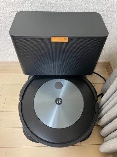iRobot ルンバj7＋  （クリーンベース付属）j755860
