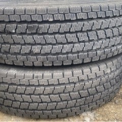 スタッドレスタイヤ 195 80 15 ハイエース キャラバン 等