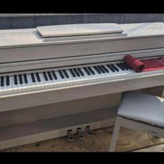 ★大阪〜岡山まで配達無料！
送料込み 激可愛い YAMAHA 電子ピアノ CLP-635WA 2019年購入 ③ エリア限定配達！
他のアプリでも出品していますので、在庫の確認をお願いいたします