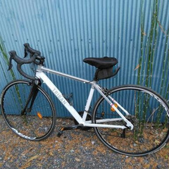 値下げ‼️Decathlon Triban Regular Road Bike White デカトロン
