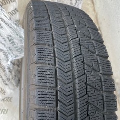 スタッドレスタイヤ4本アルミ付き
