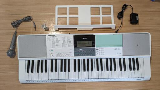 CASIO LK-512 キーボード お安く譲ります 初心者/子供向き レンタル
