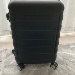 スーツケース黒　Sサイズ29L