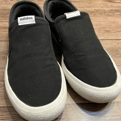 adidasスニーカー23.5