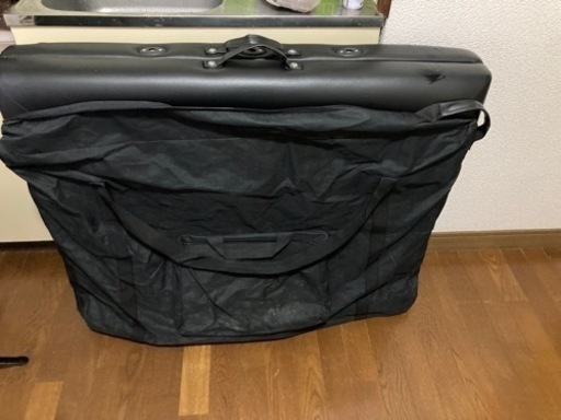 施術ベット 折りたたみ可能