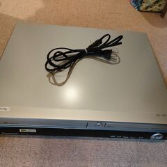 Panasonic製DVD/HDD/VHSレコーダー