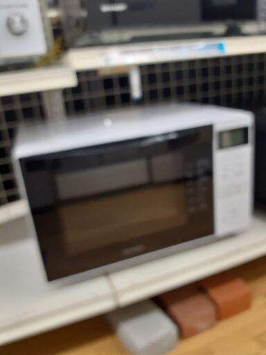 【ドリーム川西店御来店限定】 アイリス オーブンレンジ MO-F1807-W  22年製 動作確認／クリーニング済み 【2002038255600615】
