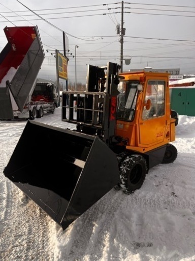 除雪バケット付きディーゼルフォークリフトAT