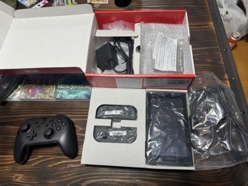 Switch／プロコン／SDカード セット 任天堂Switch 本体・プロコン・SD