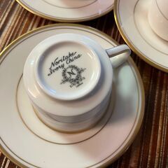 ノリタケ　アイボリーチャイナ　コーヒーカップ　皿付き