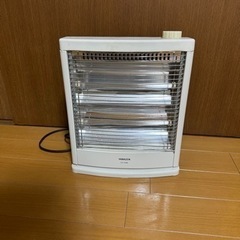 山善　電気ストーブ　DS-D086 2015年製