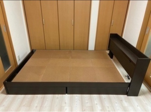 ダブルベッド