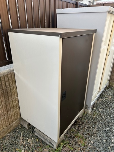 物置 スチール グリーンライフ物置 扉式タイヤ収納庫TBT-132MBR