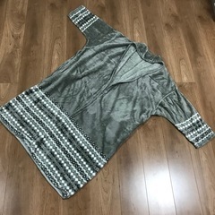 決定済☆【used】ニトリ　着る毛布　M  グレー