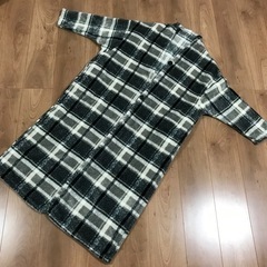 決定済☆【used】ニトリ　着る毛布　M  チェックグレー