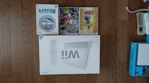 Nintendo Wii RVL-S-WD 本体 ゲームソフト3個 リモコン個