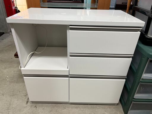 リサイクルショップどりーむ天保山店　No11200　キッチンボード　食器棚　オシャレホワイト　大量収納　超美品早い者勝ちデス