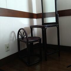 黒塗り籐製ドレッサー、椅子付き