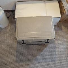 FIELDOOR 33.1L ノーザンクーラーボックス 容量33.1L 密閉 長時間 保冷 キャンプ BBQ 釣り レジャー 災害