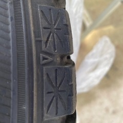 スタッドレスタイヤ 205/60R16 