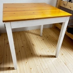 IKEAコンパクトダイニングテーブル