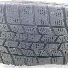 スタッドレスタイヤ 205/60R16 