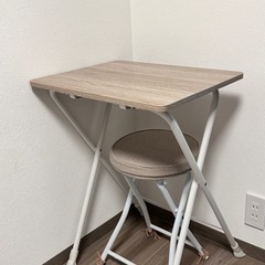 テーブルと椅子　セット