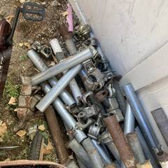 大量 単管 パイプ クランプ 最長 6mまとめて 不要なのは残して大丈夫です 工事 足場材