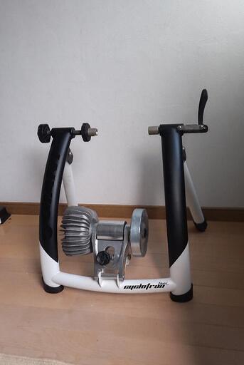 CYCLOTRON FLUID ST(売価42900円)サイクルローラー