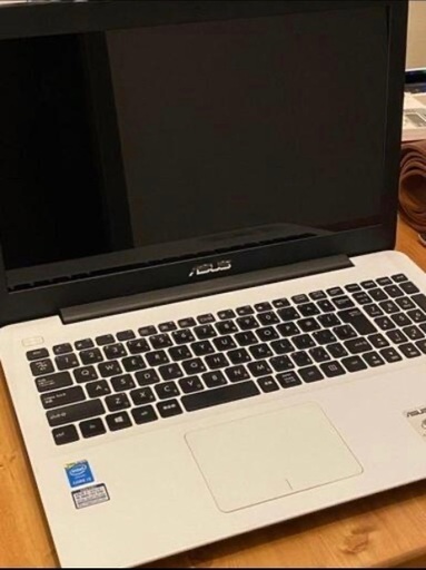 早い者勝ち‼️人気の白色‼️ノートパソコン・ASUS X555L