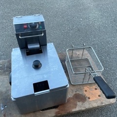 ■中古品 6L単槽式電気フライヤー 100V 2022年 XD-CM6LF動作問題なし 業務用 6L 卓上■