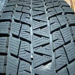 ハイエース　スタッドレス　17年製　
