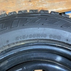 ハイエース　スタッドレス　17年製　