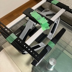 テレビ壁掛け金具