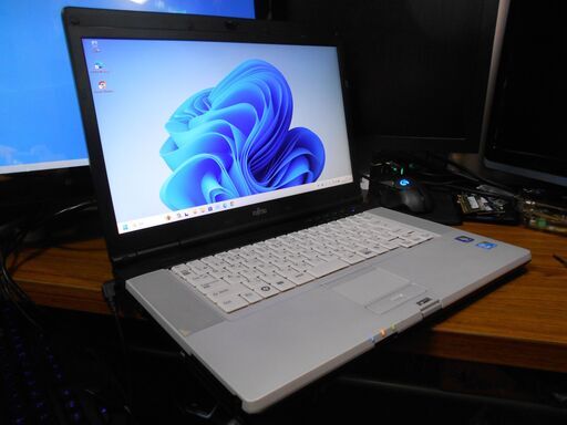 ノートパソコン 富士通 LIFEBOOK Windows11 i7-640M メモリ8GB SSD128GB Office2021