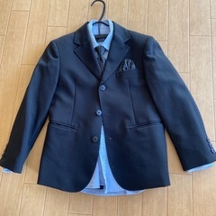 男の子スーツ(130センチ)