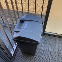 ［1月24日AM歓迎］屋外用ゴミ箱　90リットル