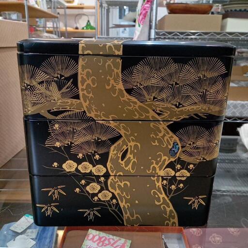 ★木製漆器　重箱　本うるし　天然木　沈金細工　【店頭販売のみ】