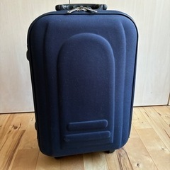 【無料】機内持込み　スーツケース　キャリーケース ネイビー　紺色