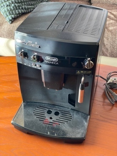 デロンギ　全自動　コーヒーマシン　エスプレッソ マシン
