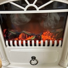 ニトリ 暖炉型ファンヒーター アイボリー 