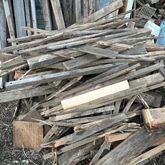木材、角材　薪用の木材　貰ってください。　三重県津市