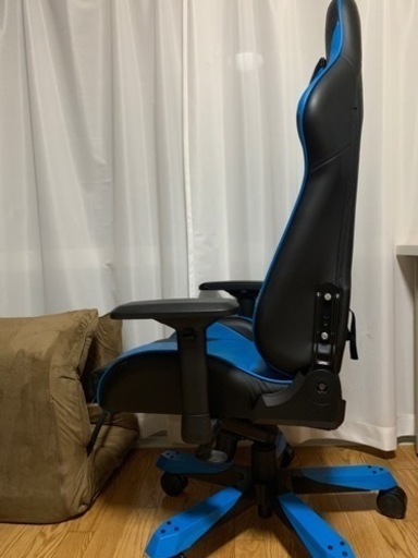 DxRacer ゲーミングチェア　3月末より引き取り可