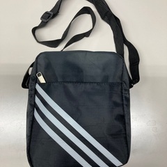 新品　ショルダーバッグ