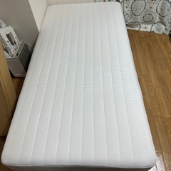 無印良品　スプリングマットレス足付き