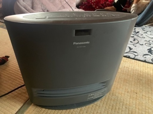値下げ‼️セラミック電気ヒーター加湿器付き　値下げしました！