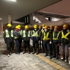！夜勤で電車の安全を守る軌道工スタッフ❗️ - 札幌市