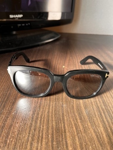 TOM FORD(トムフォード)サングラス TF211AF col.02C 53□21-140